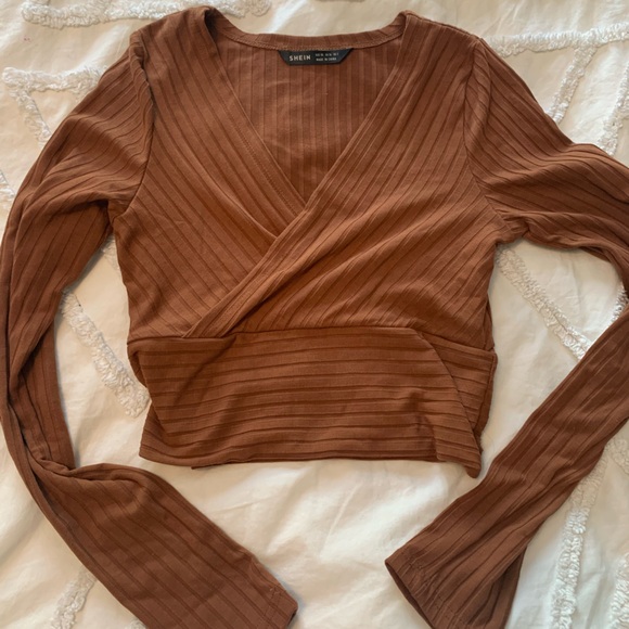Brown long sleeve crop top - Picture 1 of 3